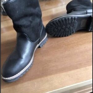 Nautica Black Leather Shearling Boots size 6.5 - Loved for only two wears.